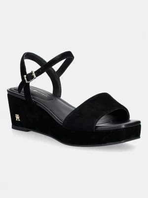 Obrázek produktu Tommy Hilfiger sandály na klínku semišové SUEDE WRAPPED MID WEDGE černá