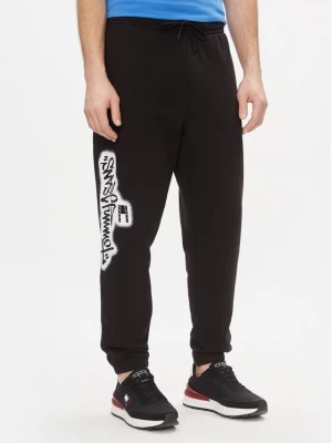 Obrázek produktu Tommy Jeans Teplákové kalhoty Tjm Reg Tommy Spray Sweatpant DM0DM18376 Černá Regular Fit