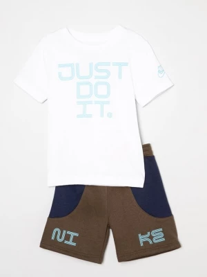 Obrázek produktu Triko s potiskem Nike khaki