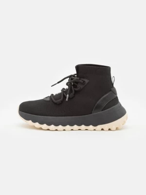 Obrázek produktu Vysoké tenisky Kurt Geiger černá